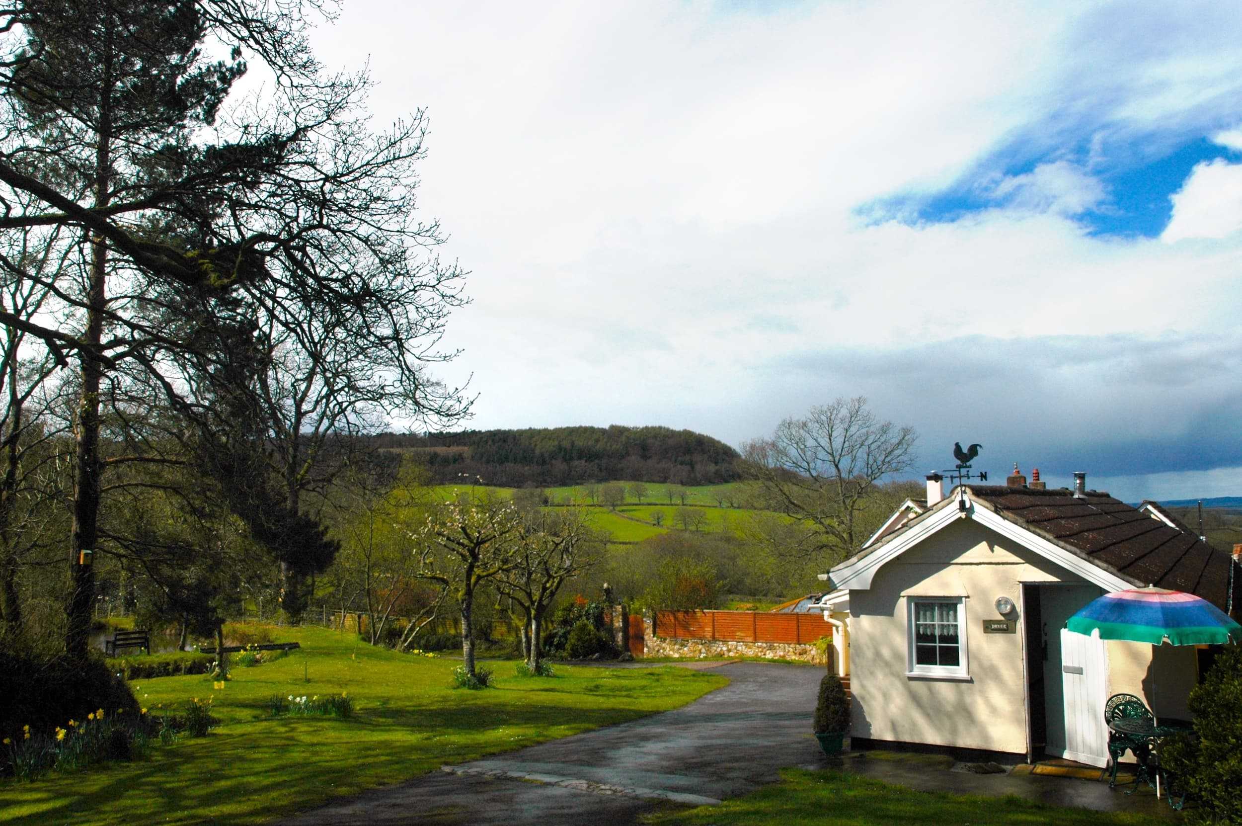 Lake holiday cottage in Devon